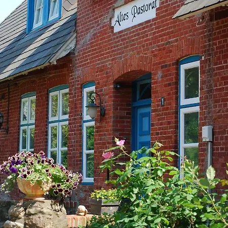 Altes Pastorat Szálloda